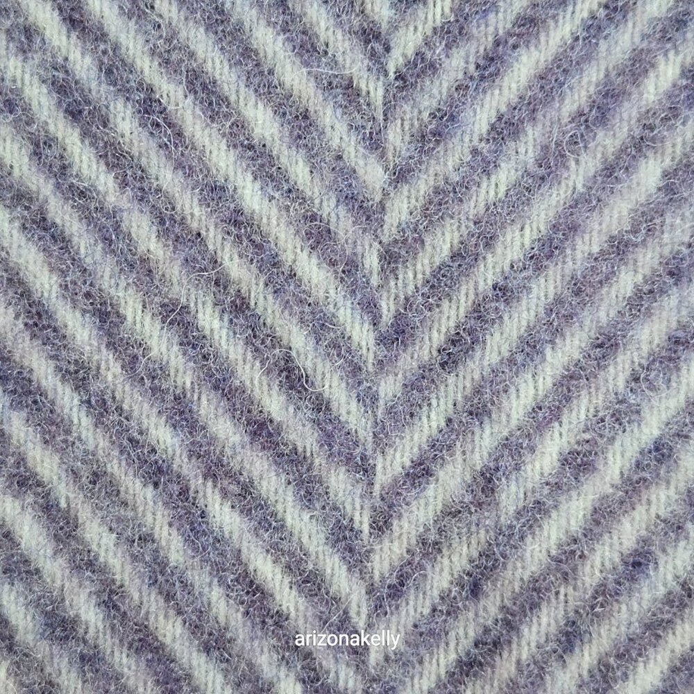 NWT Moon Merino Wool Herringbone Throw Blanket Purple Clover - Picture 10 of 15
